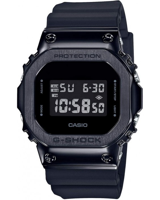 Casio GM-5600B-1JF