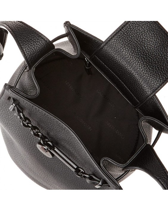 Kabelka Calvin Klein Lennon Novelty Bucket Crossbody