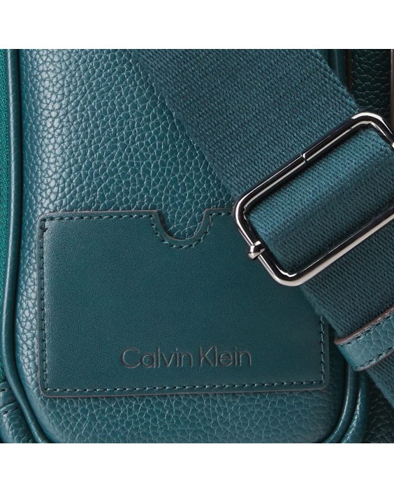 Kabelka Calvin Klein Farah Organizational Satchel